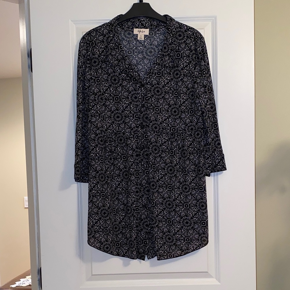 Style & Co Monochrome Floral Blouse